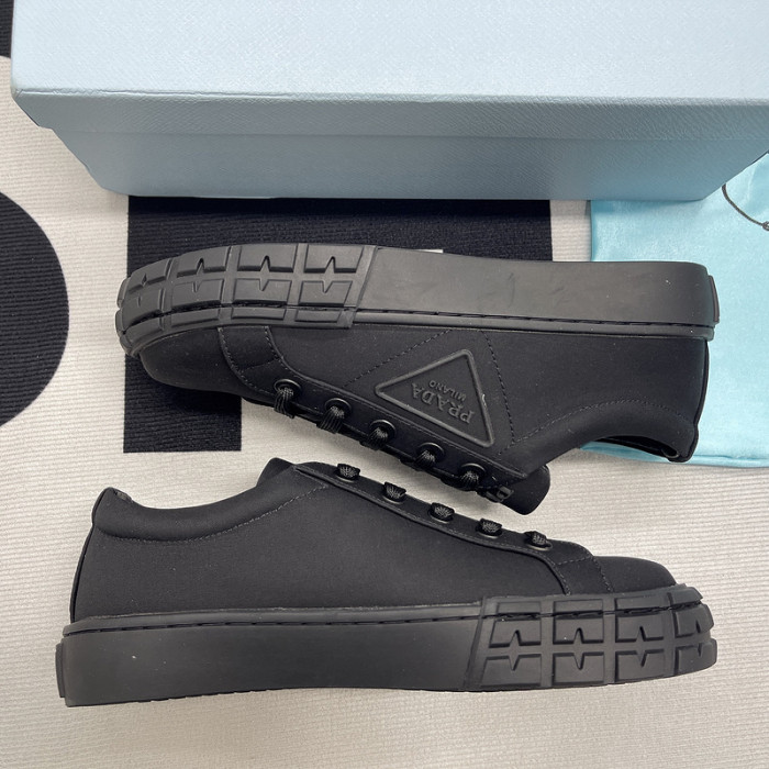 Pra*a  low top sneake
