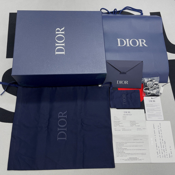 D*or b22 sneakers