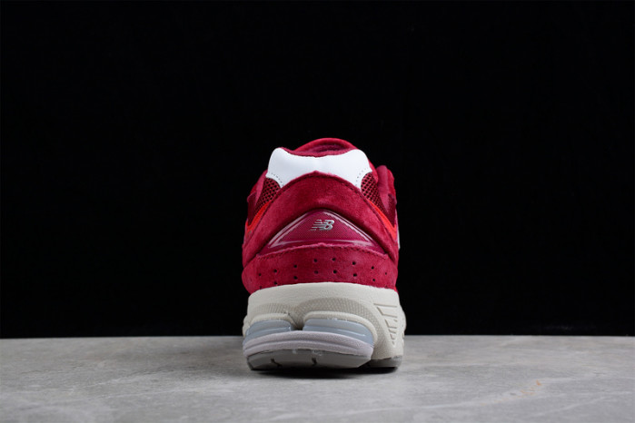 New Balance 2002R Bordeaux M2002RHA