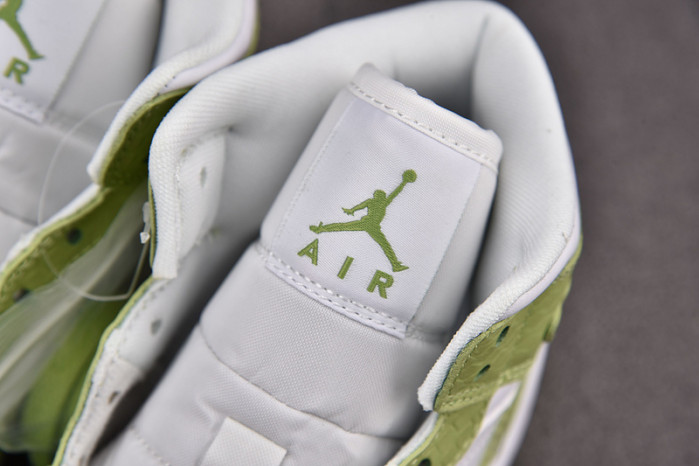 Jordan 1 Mid Green Python (W)  DV2959-113