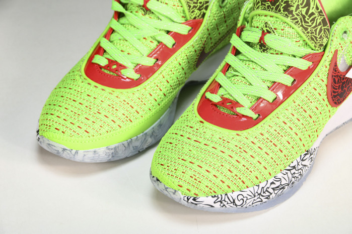 Nike LeBron 20 Stocking Stuffer   FJ4955-300