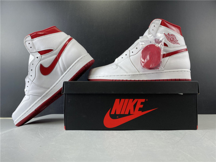 AIR Jordan 1 Retro Metallic Red (2017) 555088-103