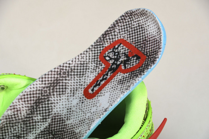 Nike LeBron 20 Stocking Stuffer   FJ4955-300
