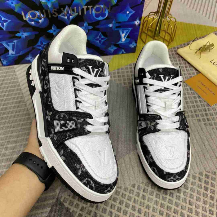 LV Trainer Sneaker