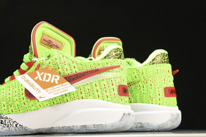 Nike LeBron 20 Stocking Stuffer   FJ4955-300