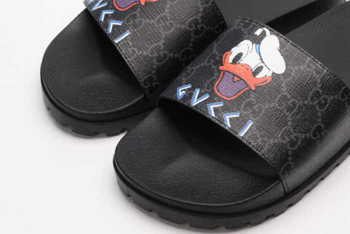 GUCC SANDALS