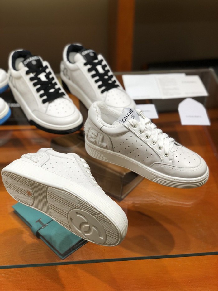 CH@NEL SNEAKERS