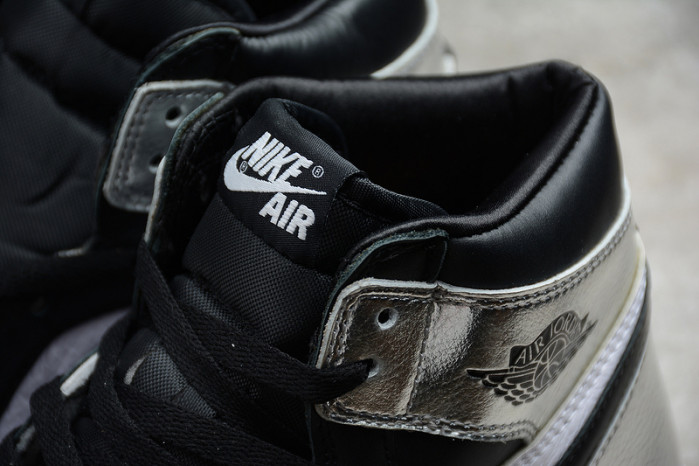 Air Jordan 1 High OG WMNS “Silver Toe” CD0461-001