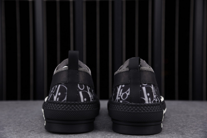 D*or b23 oblique sneaker