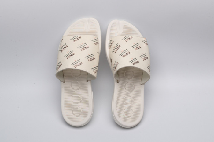 GUCC SANDALS