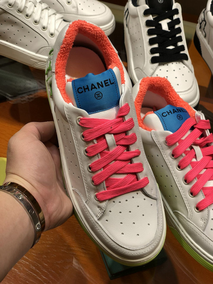 CH@NEL SNEAKERS