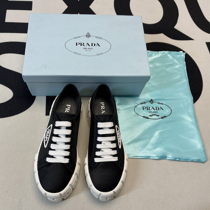 Pra*a  low top sneake