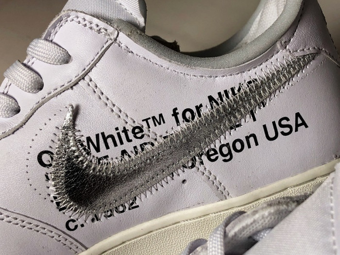 The O-W x Nike Air Force 1 Low ComplexCon AO4297-100
