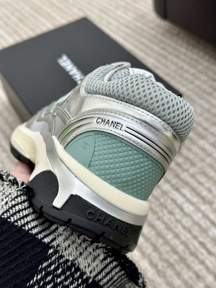 CH@NEL SNEAKERS