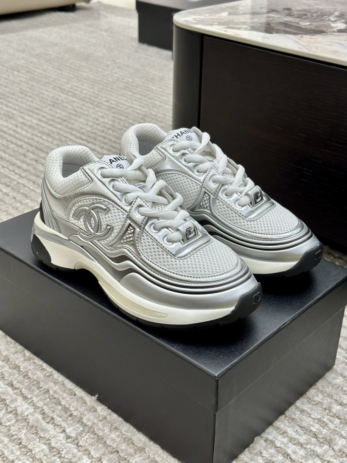 CH@NEL SNEAKERS