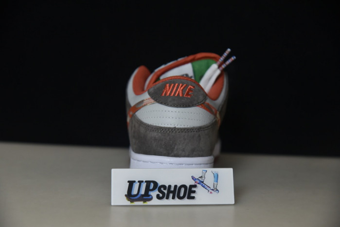 Crushed D.C. x Nike SB Dunk Low DH7782 001
