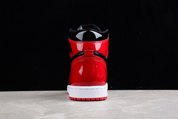 Air Jordan 1 High OG “Bred Patent” 555088-063