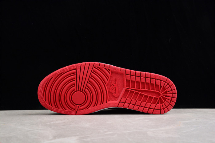 Air Jordan 1 High OG “Bred Patent” 555088-063