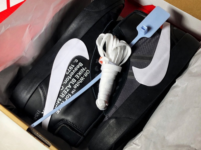 Nike Blazer Mid O-W Grim Reaper  AA3832-001