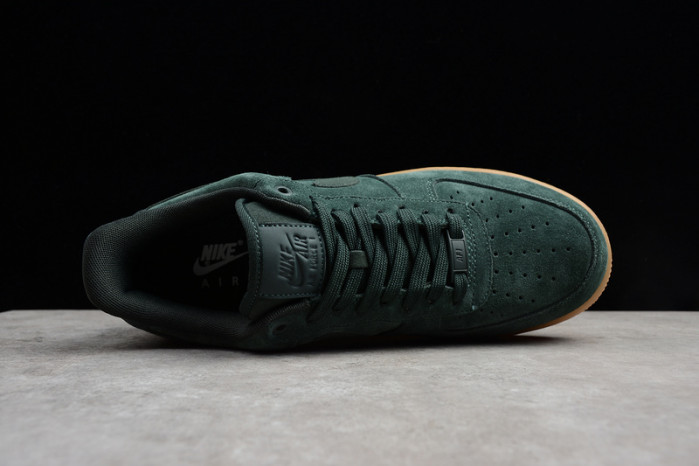 NIKE AIR FORCE 1 ´07 LV8 SUEDE OUTDOOR GREEN BRAND  AA1117-300