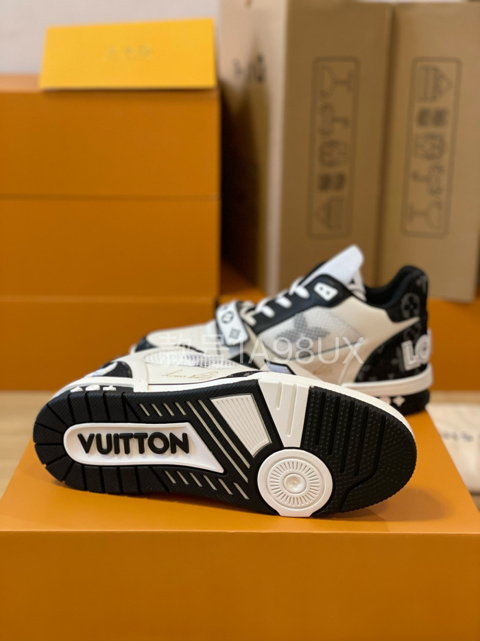LV Trainer Sneaker