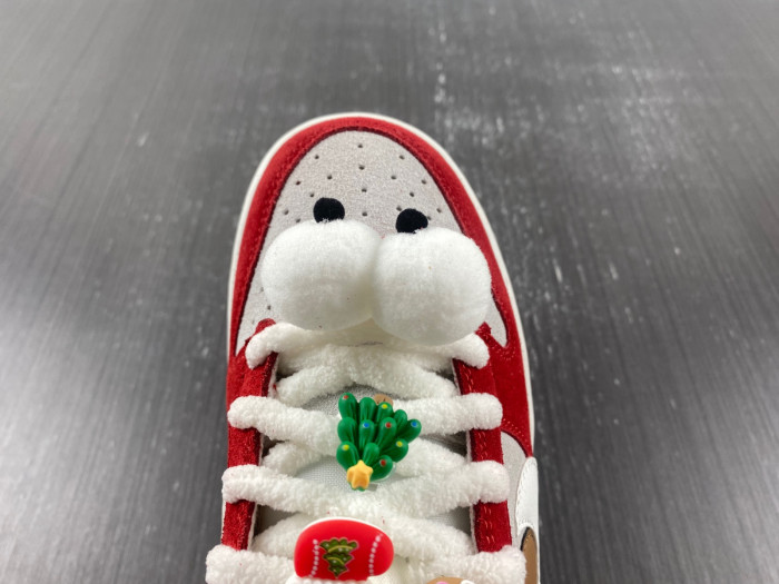 Nike SB Dunk Low 85 Christmas White Red Brown Green DO9457-112
