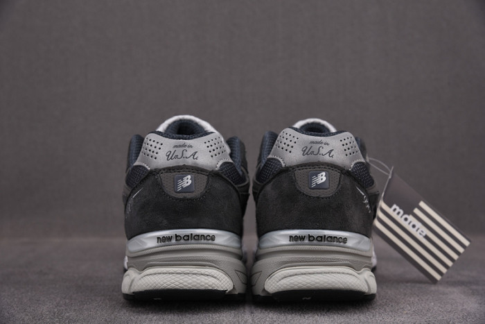 KITH x New Balance 990 V3“Tornado” M990KT3